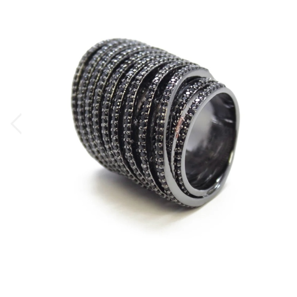 nOir jewelry Crystal Spiral Ring
